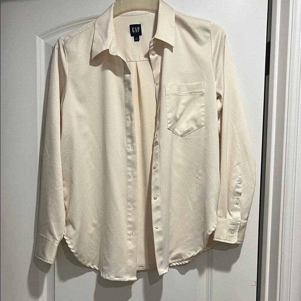 GAP Off-White Button-Up Shirt